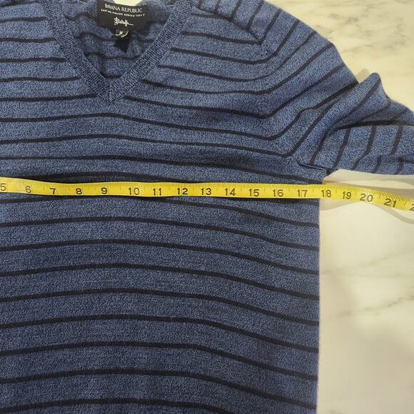 Banana Republic Easy Care Merino Wool Men's  Blue Sweater - Picture 3 of 5